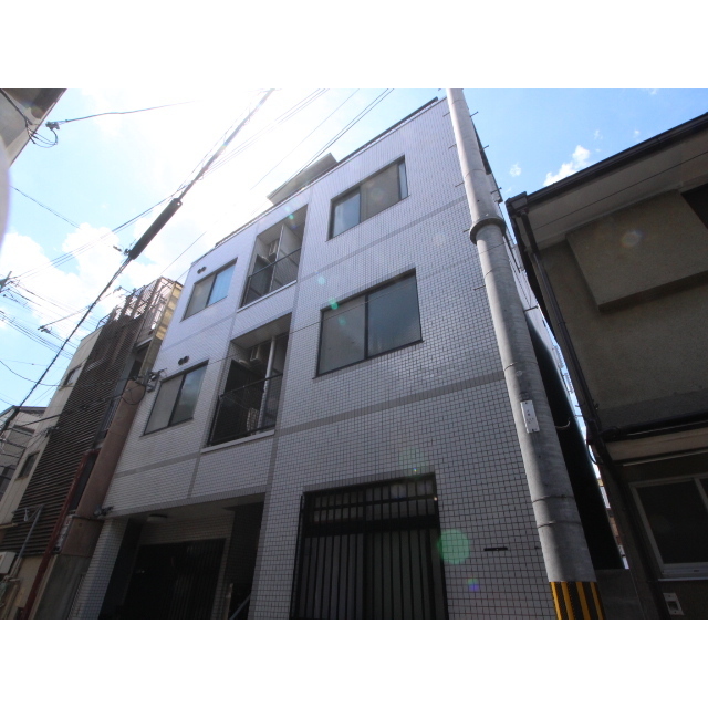 太秦駅より徒歩9分 築36年4ヶ月 3階建の賃貸物件