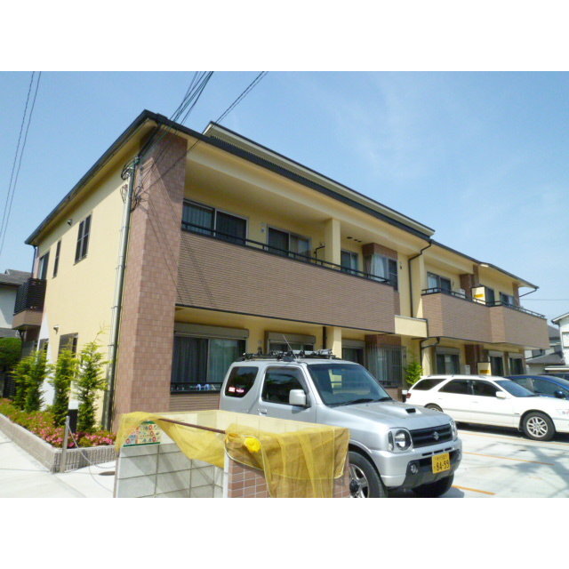 甲東園駅より徒歩8分 築15年8ヶ月 2階建の賃貸物件