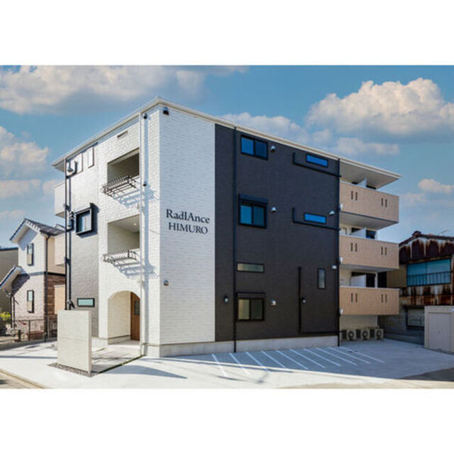 道徳駅より徒歩7分 築4年1ヶ月 3階建の賃貸物件