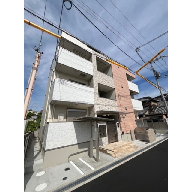 諏訪ノ森駅より徒歩8分 築1年6ヶ月 3階建の賃貸物件