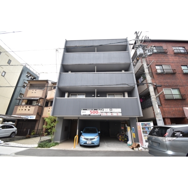 玉出駅より徒歩7分 築8年 4階建の賃貸物件