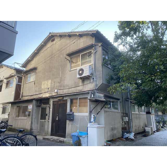 尼崎センタープール前駅より徒歩6分 築46年7ヶ月 2階建の賃貸物件