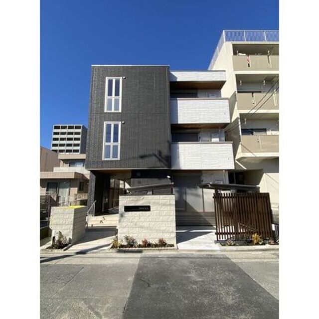 高畑駅より徒歩3分 築2年8ヶ月 3階建の賃貸物件