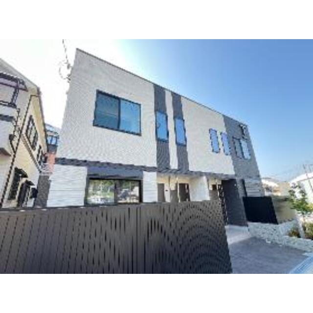 金剛駅よりバス14分 徒歩1分 新築 2階建の賃貸物件