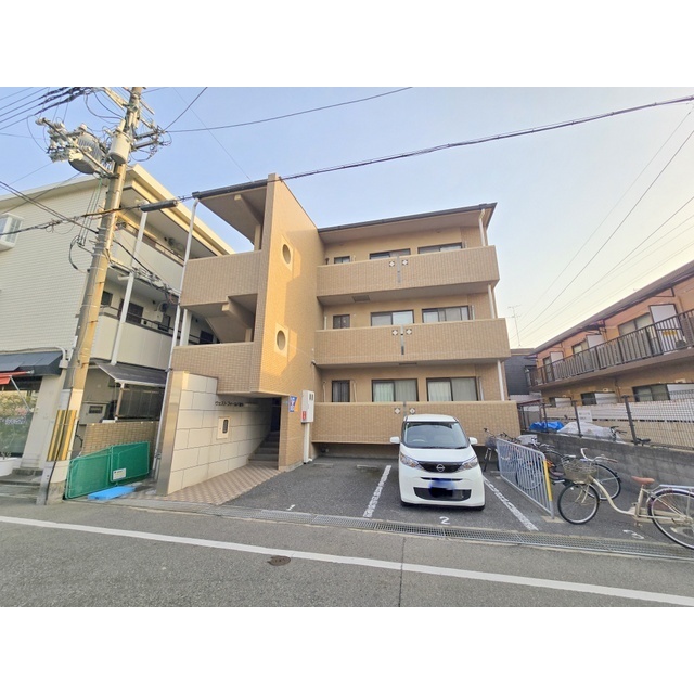 鳴尾・武庫川女子大前駅より徒歩6分 築29年3ヶ月 3階建の賃貸物件