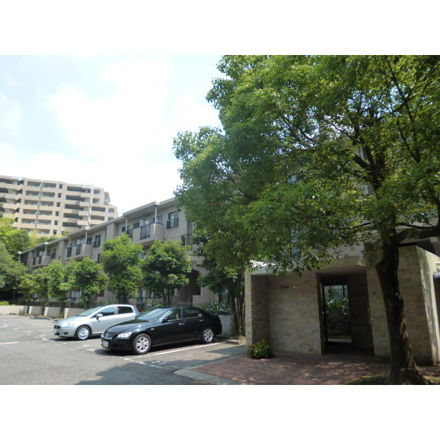 総合リハビリセンター駅より徒歩6分 築32年9ヶ月 3階建の賃貸物件