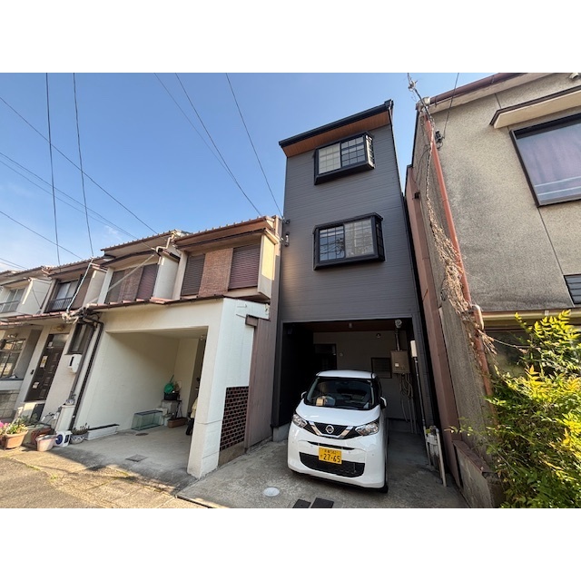 東野駅より徒歩14分 築32年5ヶ月 3階建の賃貸物件