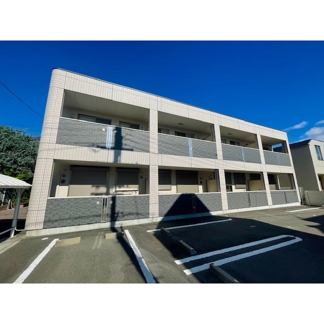 箕面駅より徒歩5分 築8年6ヶ月 2階建の賃貸物件