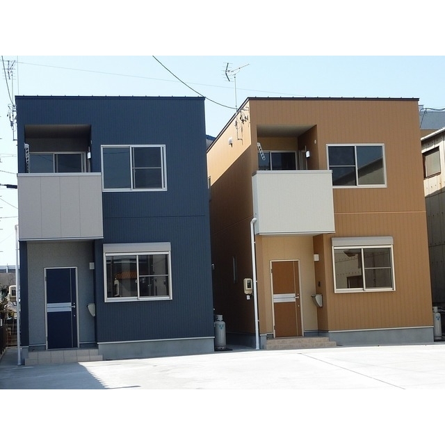 港北駅より徒歩30分 築14年9ヶ月 2階建の賃貸物件