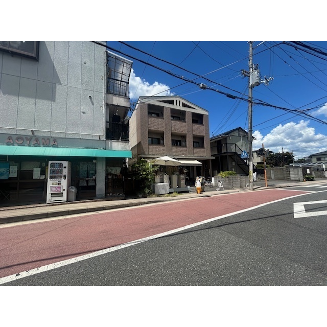 大山崎駅より徒歩2分 築25年8ヶ月 3階建の賃貸物件