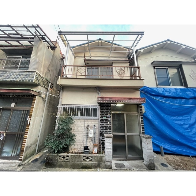 上野芝駅より徒歩9分 築52年10ヶ月 2階建の賃貸物件