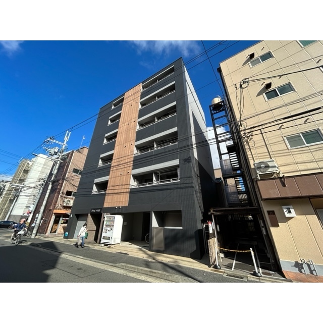 西大路駅より徒歩11分 築16年7ヶ月 6階建の賃貸物件