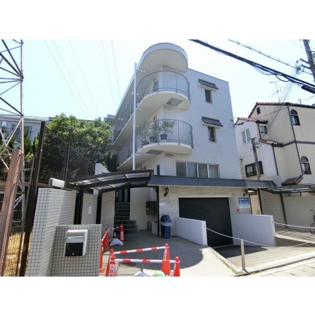 追分駅より徒歩15分 築38年6ヶ月 3階建の賃貸物件