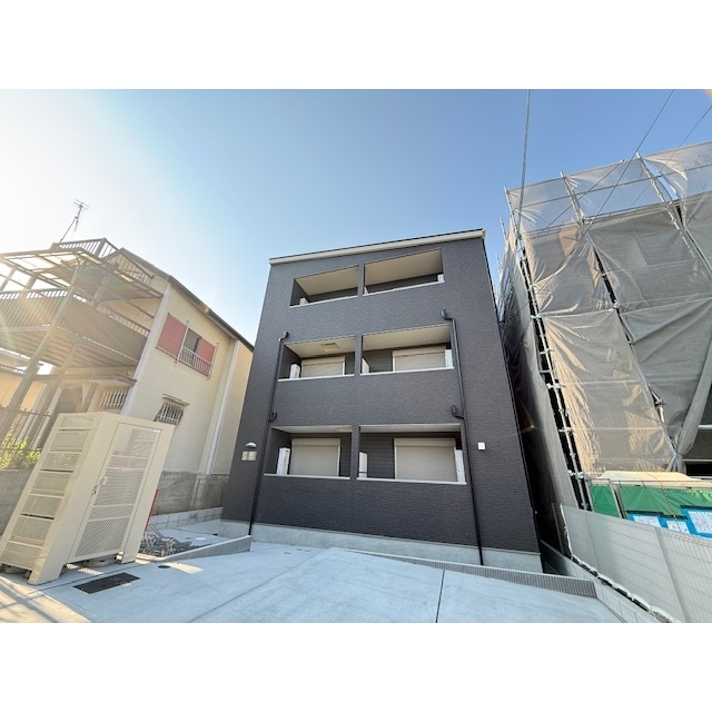 狭山駅より徒歩6分 新築 3階建の賃貸物件