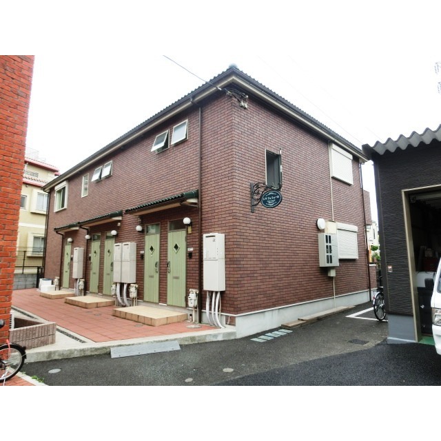 仙川駅より徒歩8分 築13年4ヶ月 2階建の賃貸物件