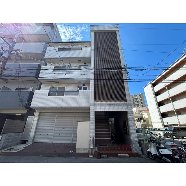 堺駅より徒歩6分 築43年7ヶ月 4階建の賃貸物件