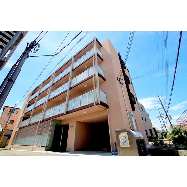 吹田駅より徒歩8分 築6年2ヶ月 4階建の賃貸物件