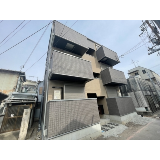 苅藻駅より徒歩6分 築2年11ヶ月 3階建の賃貸物件