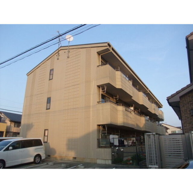 戸田駅より徒歩11分 築27年5ヶ月 3階建の賃貸物件