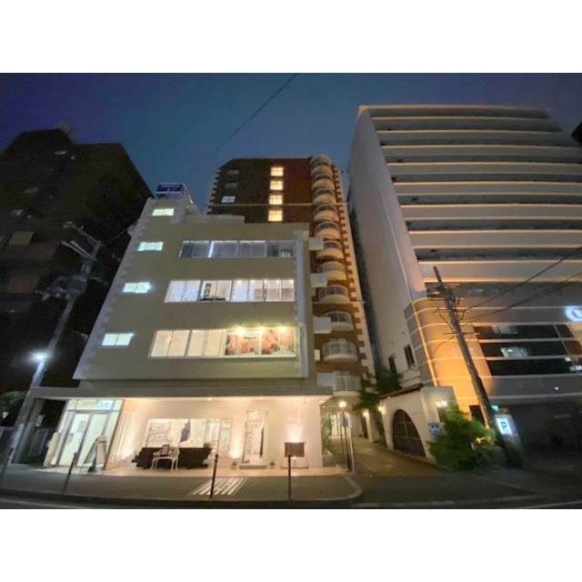 江坂駅より徒歩4分 築22年8ヶ月 12階建の賃貸物件