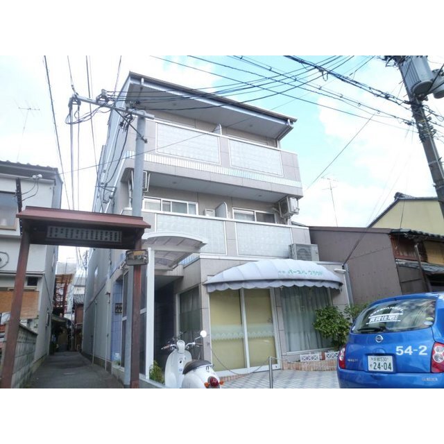 今出川駅より徒歩24分 築27年8ヶ月 3階建の賃貸物件