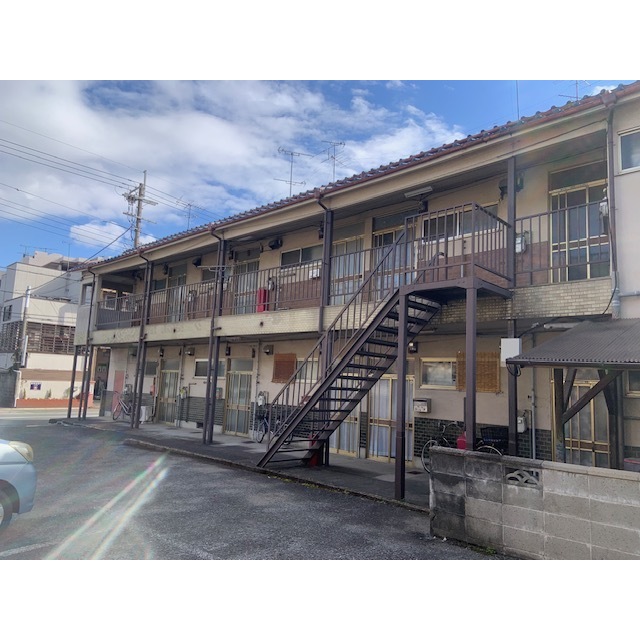 西大路駅より徒歩13分 築52年3ヶ月 2階建の賃貸物件