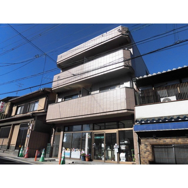 北山駅より徒歩15分 築36年4ヶ月 3階建の賃貸物件