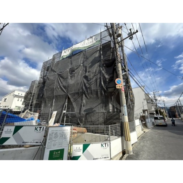 少路駅より徒歩23分 築1年9ヶ月 3階建の賃貸物件