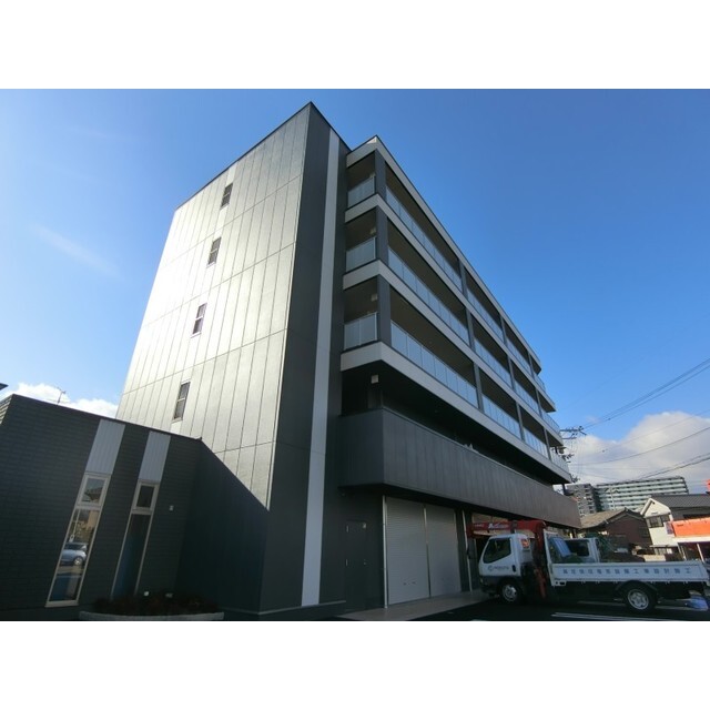 向日町駅より徒歩3分 築6年10ヶ月 5階建の賃貸物件