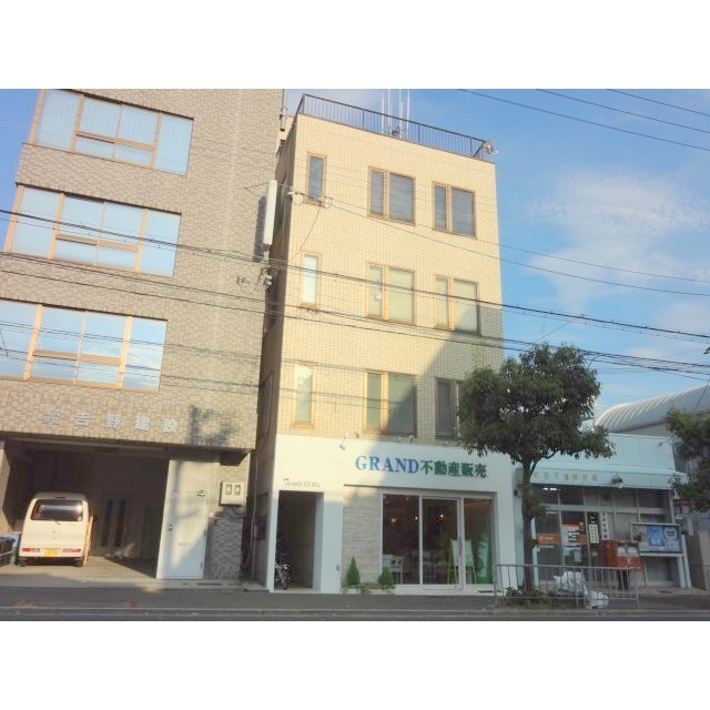 吹田駅より徒歩12分 築37年1ヶ月 4階建の賃貸物件
