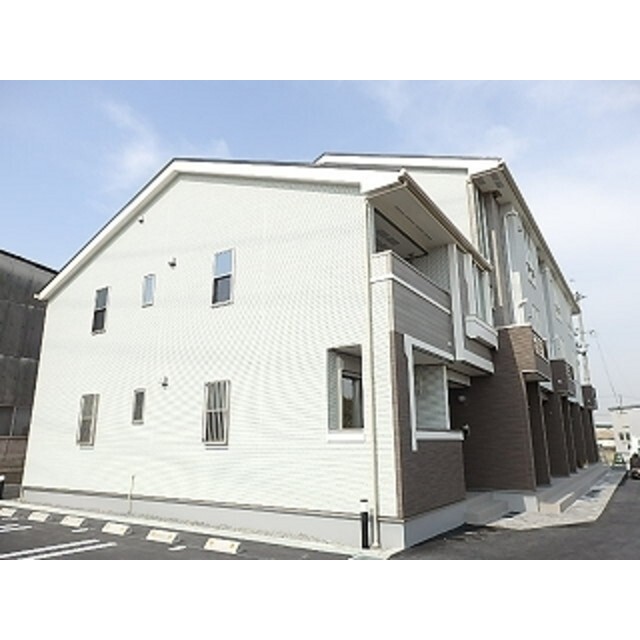 富野荘駅より徒歩18分 築7年9ヶ月 3階建の賃貸物件