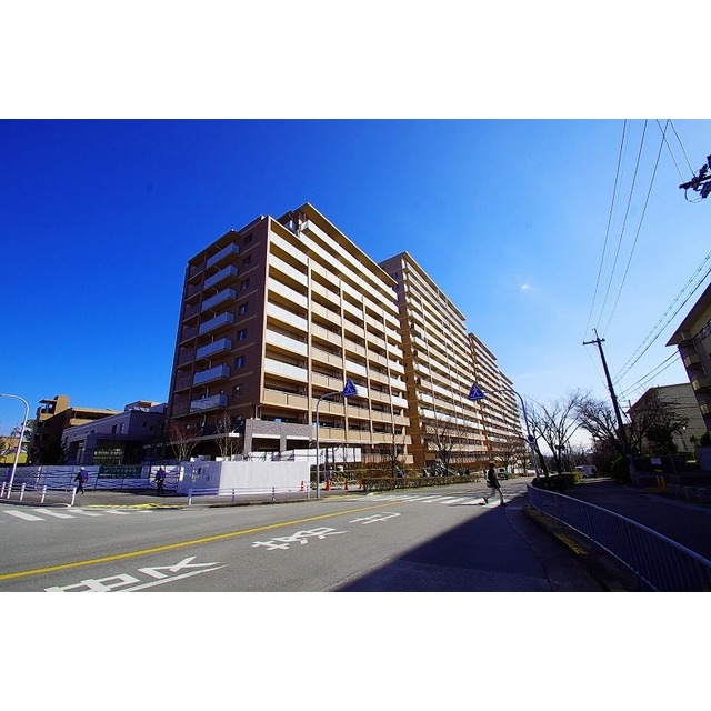 ジオ千里中央E-806の賃貸物件