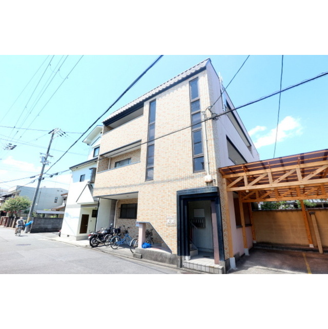 丹波橋駅より徒歩10分 築35年11ヶ月 3階建の賃貸物件