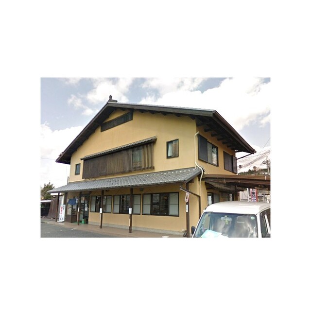 富雄駅よりバス5分 徒歩2分 築30年11ヶ月 3階建の賃貸物件