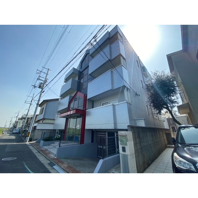 北花田駅より徒歩14分 築33年8ヶ月 3階建の賃貸物件