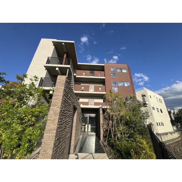 牧落駅より徒歩6分 築3年7ヶ月 4階建の賃貸物件