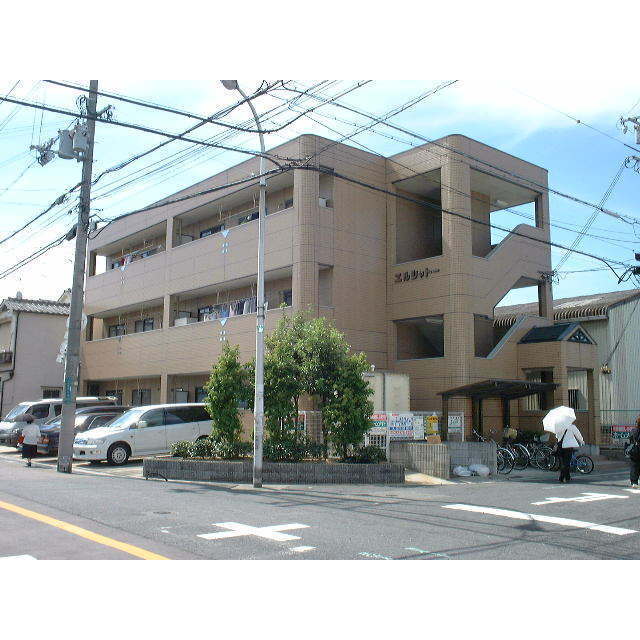 深井駅より徒歩30分 築29年5ヶ月 3階建の賃貸物件