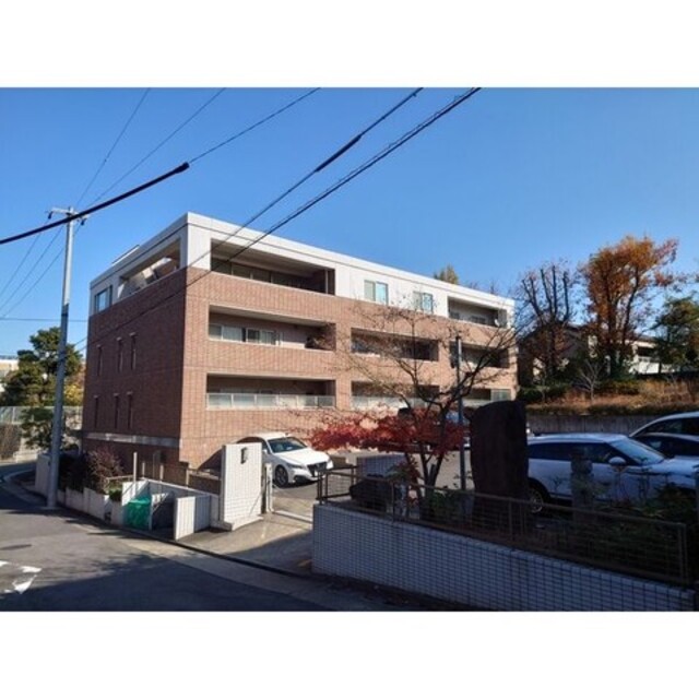 カーサ川名山の賃貸物件