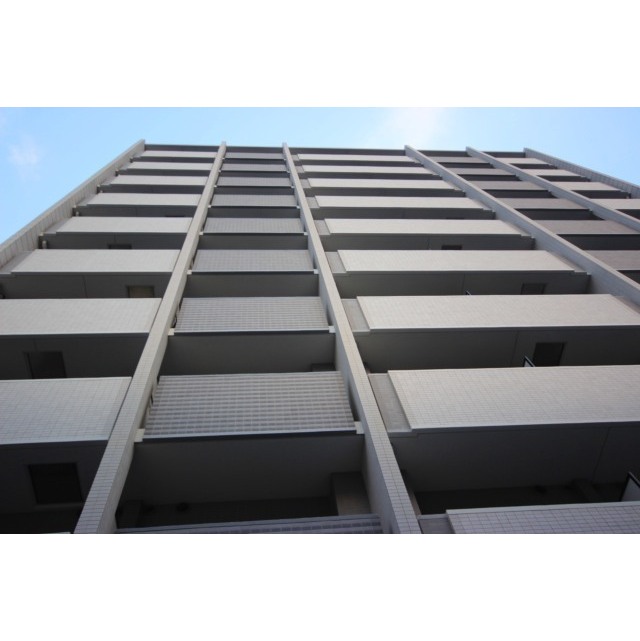 中崎町駅より徒歩7分 築11年2ヶ月 10階建の賃貸物件