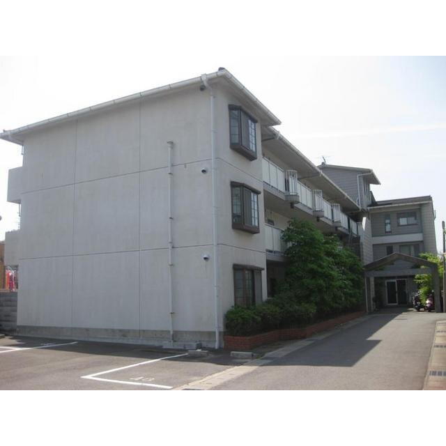 西向日駅より徒歩19分 築35年7ヶ月 3階建の賃貸物件