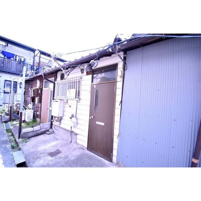 尼崎駅より徒歩13分 築56年7ヶ月 1階建の賃貸物件