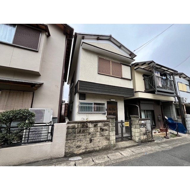 六地蔵駅より徒歩13分 築54年11ヶ月 2階建の賃貸物件