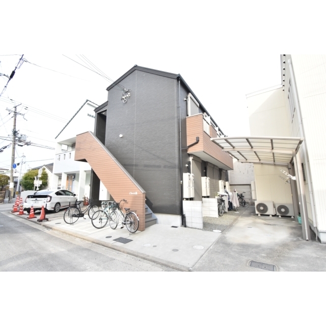 鳳駅より徒歩2分 築6年9ヶ月 2階建の賃貸物件