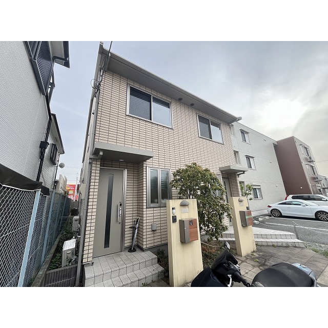 甲子園駅より徒歩20分 築12年8ヶ月 2階建の賃貸物件