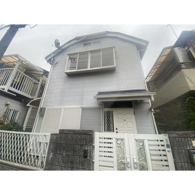 宝塚駅より徒歩9分 築34年8ヶ月 2階建の賃貸物件