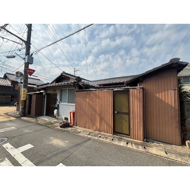 東野駅より徒歩10分 築90年10ヶ月 1階建の賃貸物件