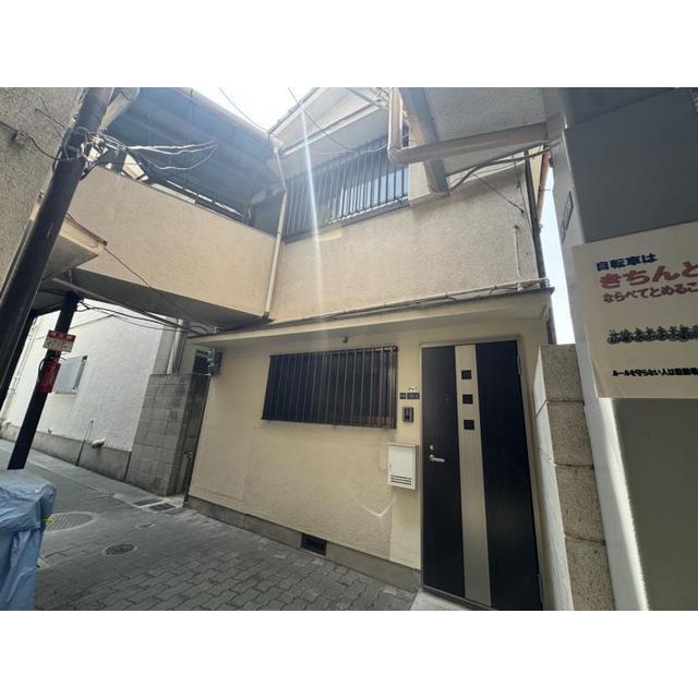 寝屋川市駅より徒歩3分 築50年10ヶ月 2階建の賃貸物件