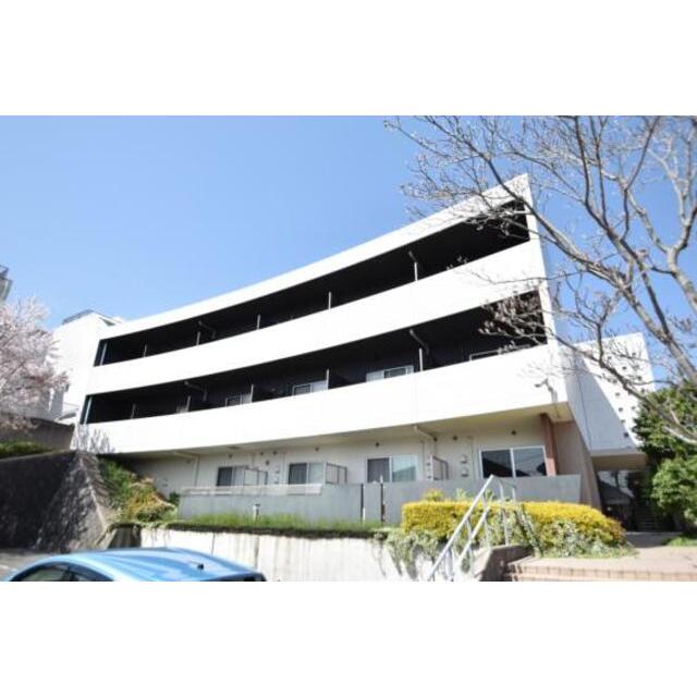 阪大病院前駅より徒歩5分 築16年11ヶ月 3階建の賃貸物件