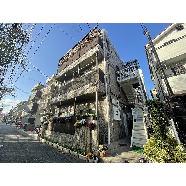 尼崎駅より徒歩8分 築51年10ヶ月 3階建の賃貸物件