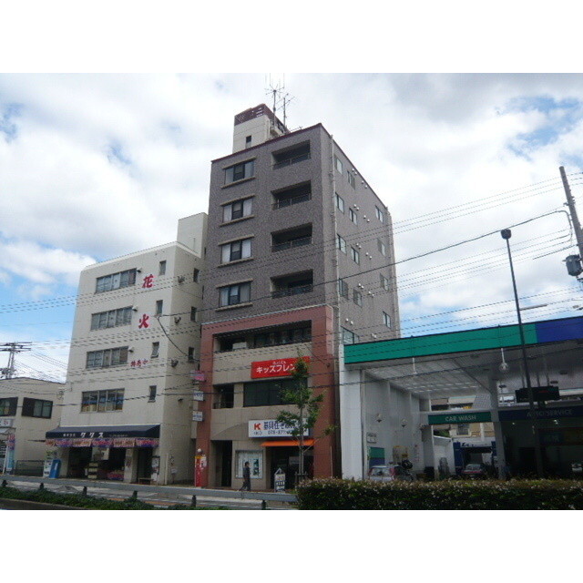 新在家駅より徒歩7分 築30年1ヶ月 7階建の賃貸物件